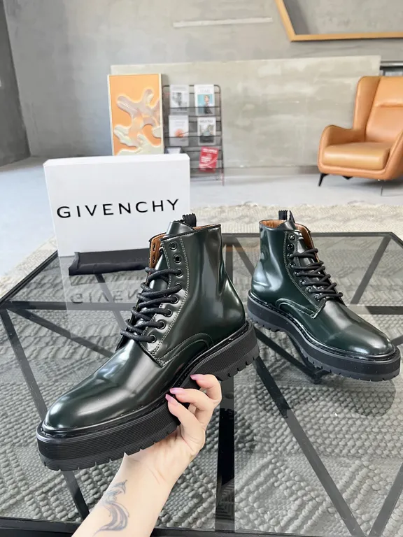 Givenchy Shoe 